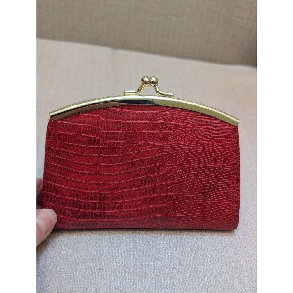 Vera Pelle Red Reptile Textured Leather Kiss Lock Clutch Wallet - Picture 8 of 8